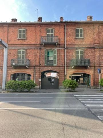 Apartamento Bon Bon Del Corso Con Terrazzo E Aria Condizionata Asti Exterior foto